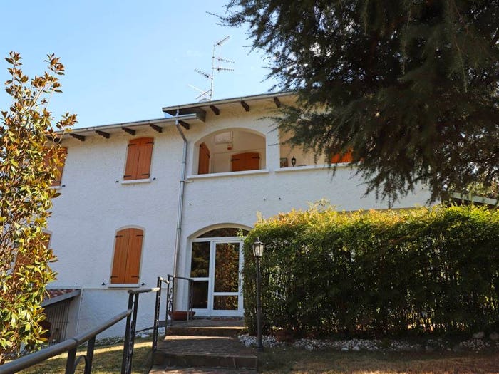 Casa con 6 locali in vendita in Via Niccolò Paganini, Monticelli Terme, Montechiarugolo