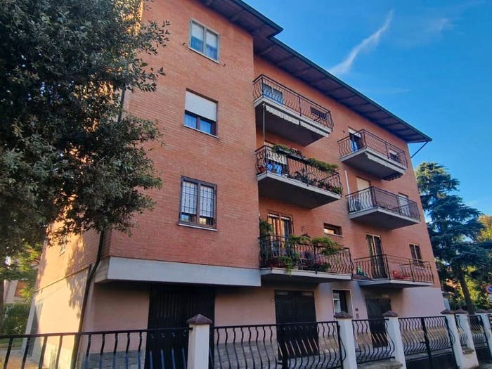 Appartamento quadrilocale in vendita in Via Voghera, Morane Contrada, Modena