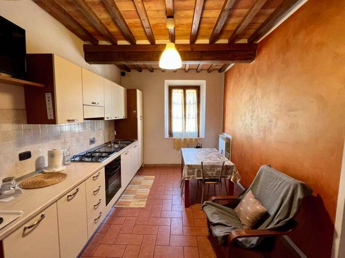 Appartamento trilocale in vendita in Via Cresci, Centro, Montaione