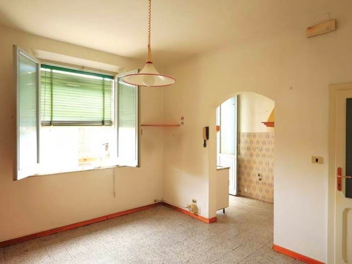Appartamento con 6 locali in vendita in Via Dei Mori, Acquaviva, Montepulciano