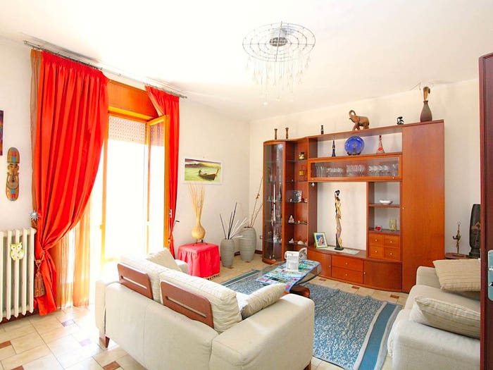 Appartamento con 5 locali in vendita in Via Liguria, Casarano