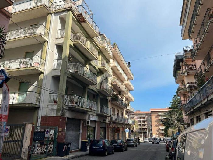 Appartamento trilocale in vendita in Via Massimo D'Azeglio, Centro, Giarre