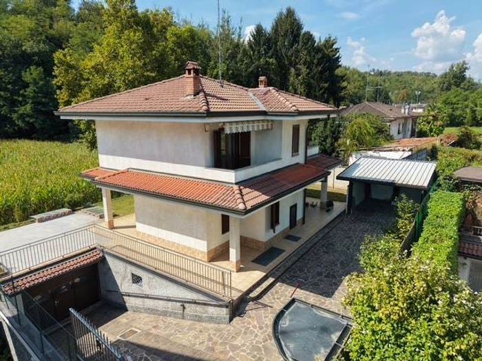 Casa con 5 locali in vendita in Via Don Felice Borghi, Cermenate