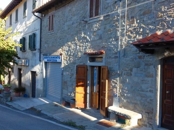 Casa con 5 locali in vendita in via roma, Castello Prato, Montemignaio
