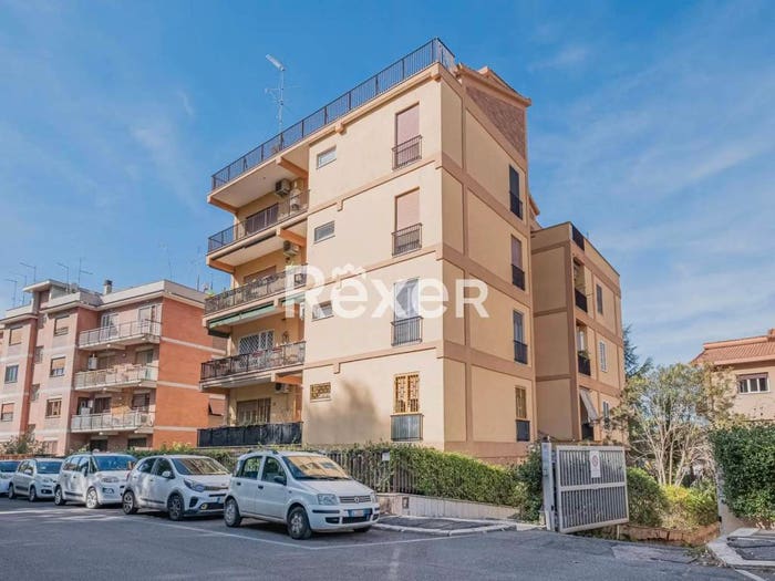 Appartamento trilocale in vendita in Via Isacco Artom, Colli Portuensi Casaletto, Roma
