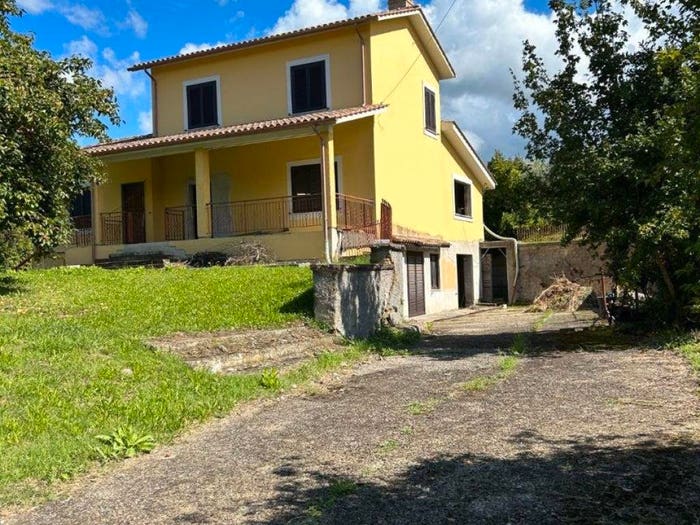 Casa con 6 locali in vendita in Via Ternana, Cantalupo in Sabina