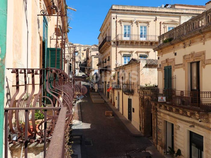 Appartamento con 5 locali in vendita in Corso Vittorio Emanuele, Centro, Noto