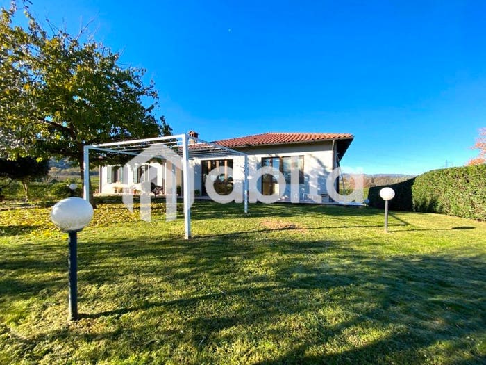 Casa con 6 locali in vendita in MERCATALE, Bucine