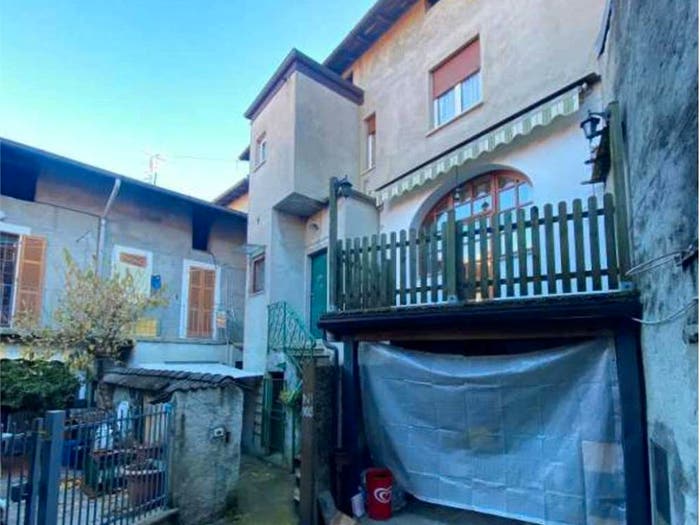 Appartamento quadrilocale in vendita in Via Pasubio, Castello, Castelveccana