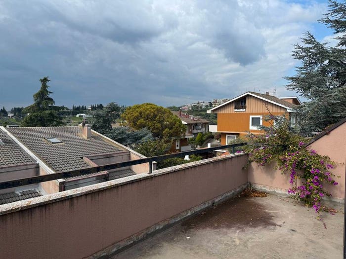 Casa quadrilocale in vendita in Via Ugo La Malfa, Colli Gesuiti, Pescara