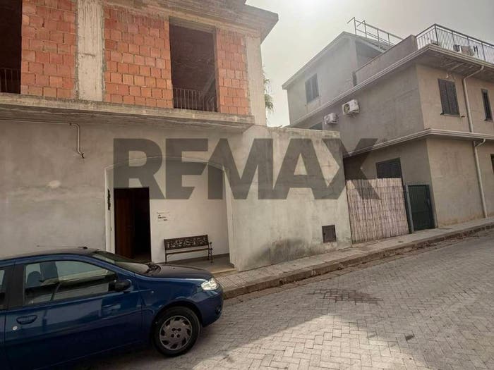 Casa con 6 locali in vendita in principe di piemonte, Acquedolci