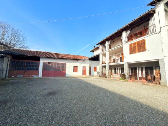 Casa con 6 locali in vendita in Str dei Sospiri, Castellamonte
