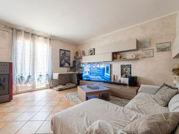 Appartamento trilocale in vendita in Via XXV Aprile, Provaglio d'Iseo