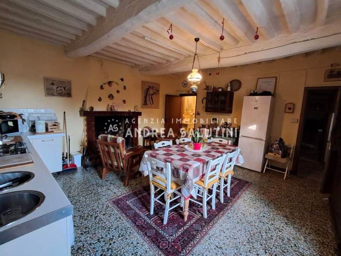 Casa con 6 locali in vendita in Via Martiri della Libertà, Cascine La Croce, Buti