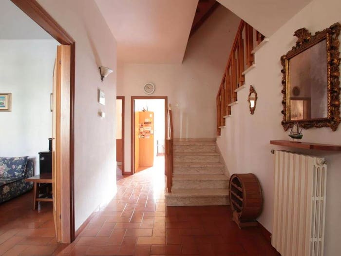 Casa con 6 locali in vendita in Via Po, Serravalle Tinaia, Empoli