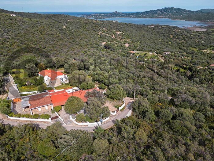 Appartamento quadrilocale in vendita in Via Cugnana, Olbia