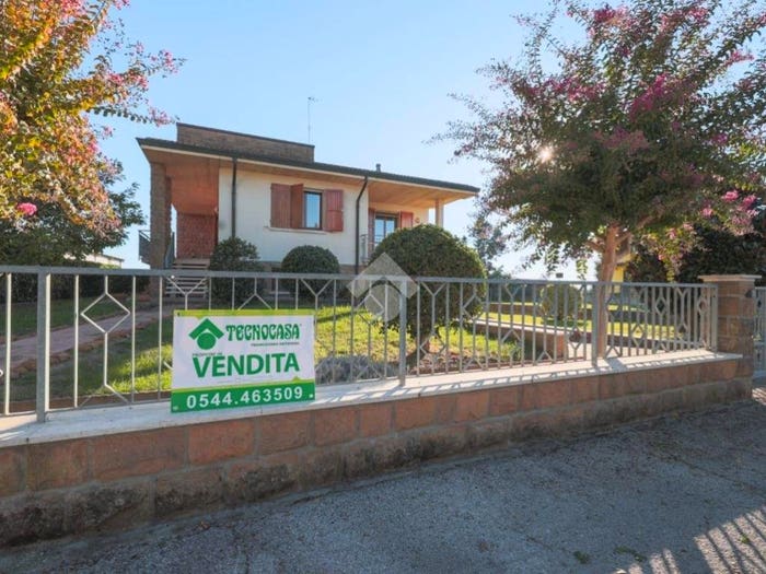 Casa con 6 locali in vendita in Via Camillia, Santo Stefano Gambellara, Ravenna