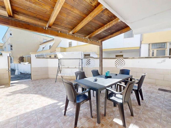 Casa quadrilocale in vendita in Viale Racar, Frigole, Lecce
