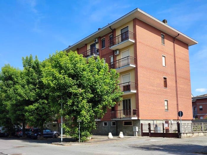 Appartamento quadrilocale in vendita in Viale Giuseppe Garibaldi, Centro, Carmagnola