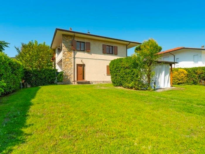 Casa con 6 locali in vendita in via huxley, Centro, Forte dei Marmi