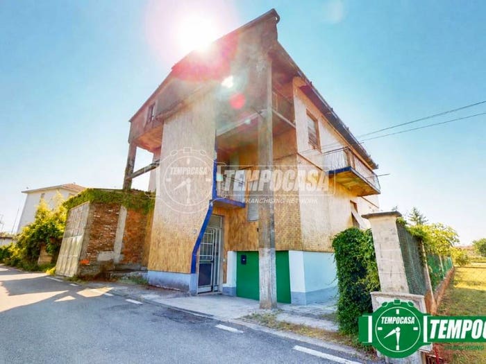 Casa con 6 locali in vendita in Strada dell' Abate, Novi Ligure