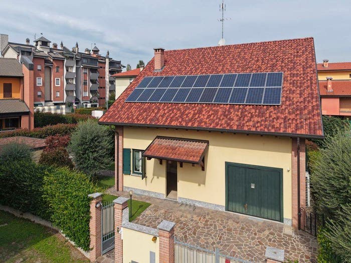 Casa con 6 locali in vendita in Via Legnano, Abbiategrasso