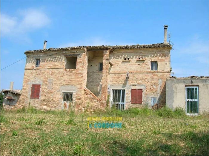 Casa quadrilocale in vendita in Contrada Ponte No Number, Montegiorgio