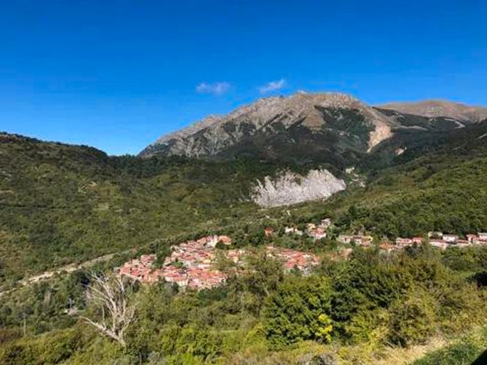 Casa con 5 locali in vendita in Sassalbo, Fivizzano