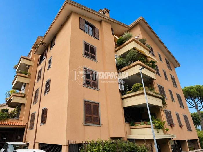Appartamento trilocale in vendita in Via DOMENICO FALCIONI, La Storta, Roma