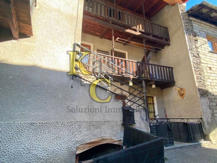 Casa trilocale in vendita in leverogne, Centro, Arvier