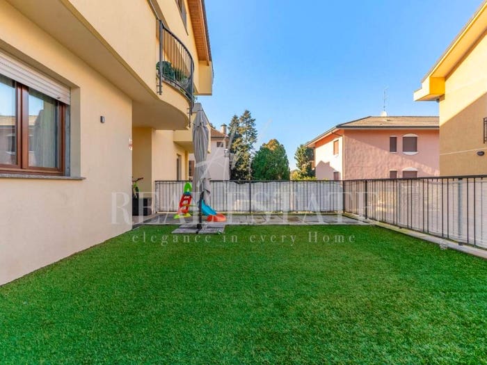 Appartamento trilocale in vendita in Via Baggio, Centro, Cusago