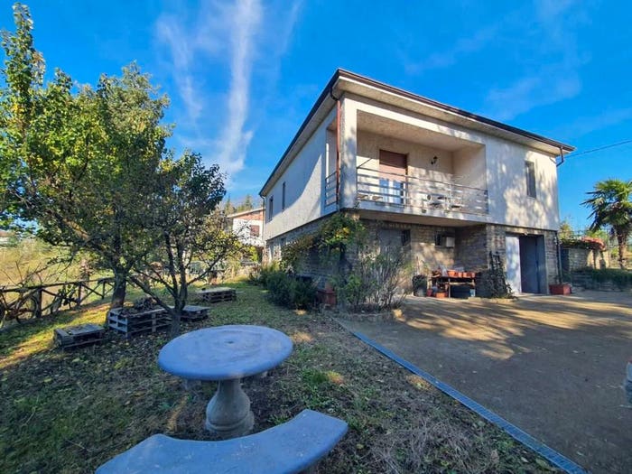 Casa con 5 locali in vendita in Roccaverano