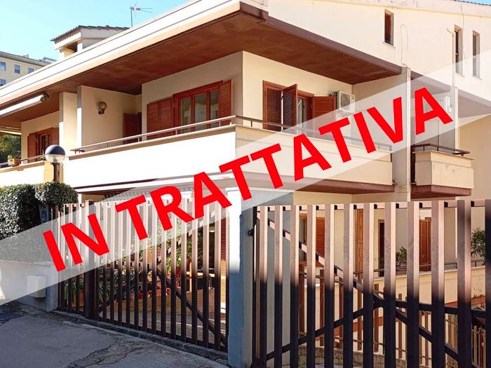 Casa con 6 locali in vendita in Via delle Fosse Ardeatine, Centro, Frosinone