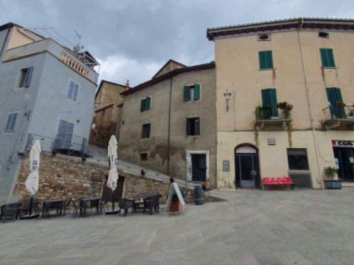 Appartamento con 6 locali in vendita in Via Cesare Battisti, Centro, Campagnatico