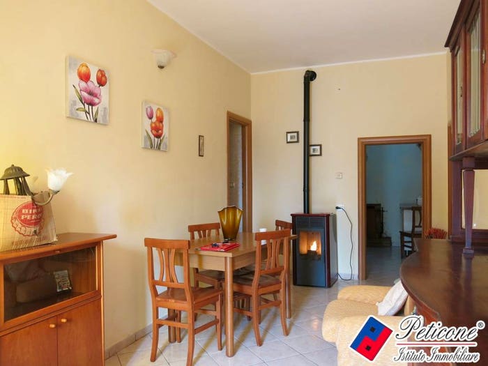 Appartamento quadrilocale in vendita in Viale Glorioso, Centro, Campodimele