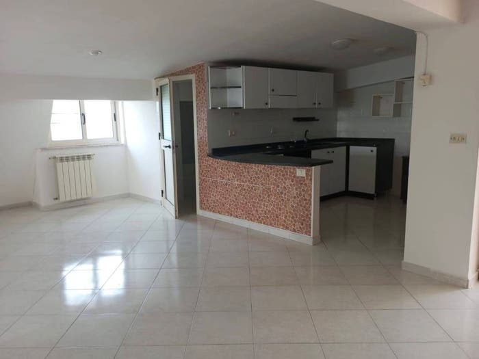 Appartamento con 6 locali in vendita in Via Antonio Sebastiani, Centro, Minturno