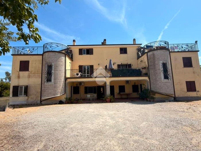 Casa con 6 locali in vendita in Via dei Gelsomini, Zona Capo Rizzuto Apriglianello Papanice, Crotone
