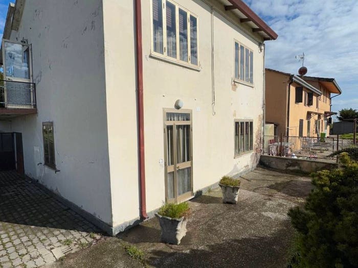Casa con 5 locali in vendita in Serraiolo, Gavello