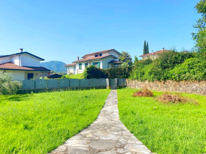 Casa quadrilocale in vendita in Via della Chiesa XXIV, Santa Maria a Colle Ponte San Pietro, Lucca