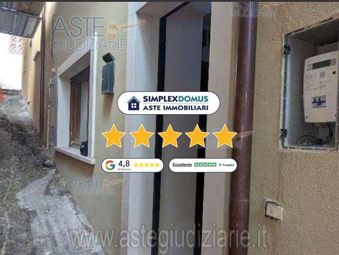 Appartamento trilocale in vendita in Via dei Casaleni, Centro, Scoppito