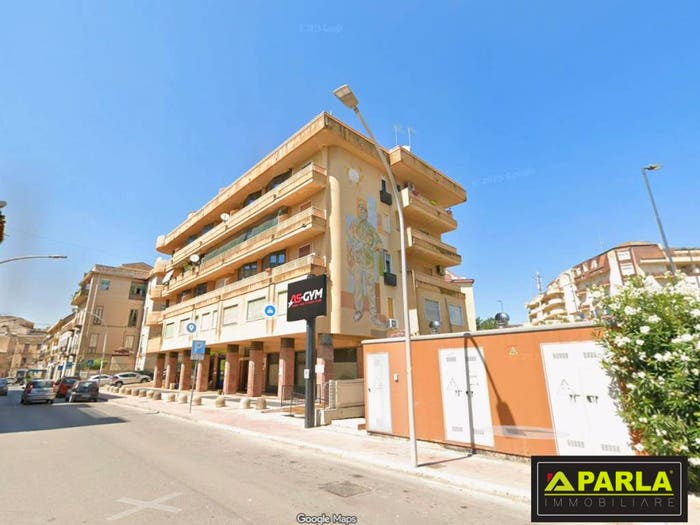 Appartamento quadrilocale in vendita in Via Regina Elena, Canicattì