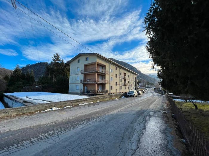 Casa con 6 locali in vendita in Via Ottavio Rovere, Centro, Garessio