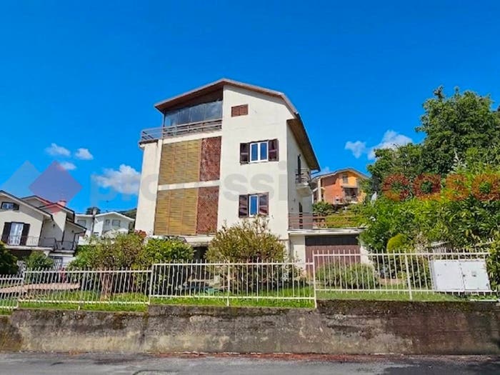 Appartamento con 6 locali in vendita in via marconi, San Pietro Val Lemina