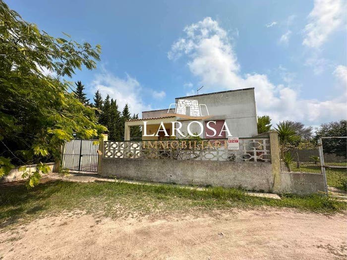 Casa quadrilocale in vendita in Viale Delfino, San Foca, Melendugno