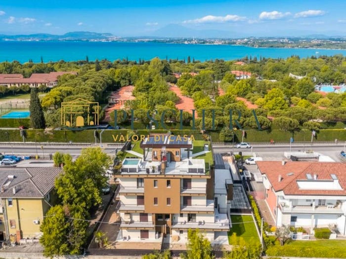 Casa quadrilocale in vendita in Via Bell'Italia, Centro, Peschiera del Garda