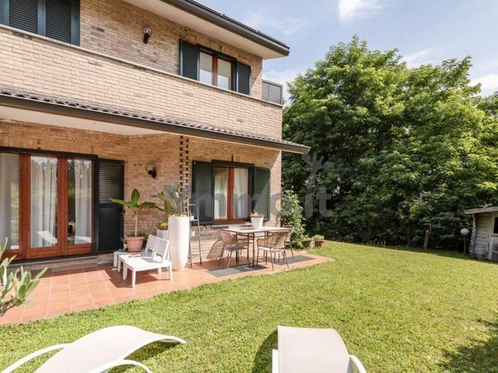 Casa con 6 locali in vendita in Via Francesco Caracciolo, Centro, Lentate sul Seveso