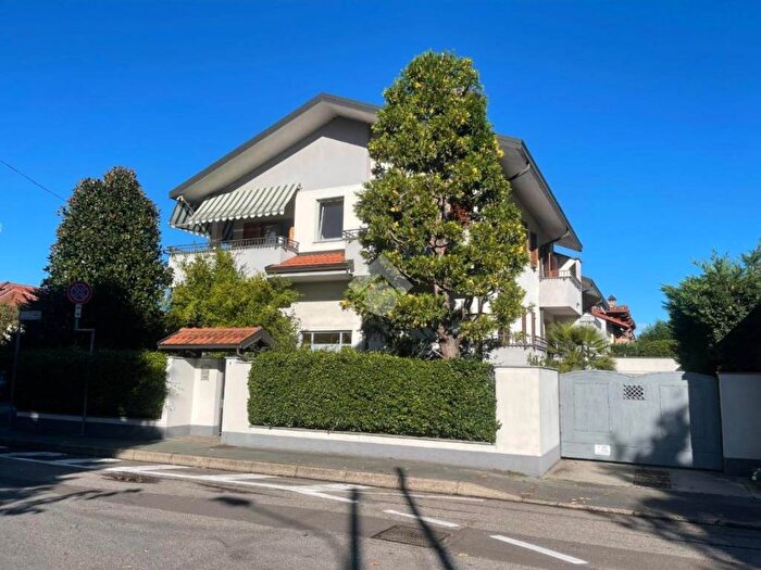 Casa con 6 locali in vendita in Via Tintoretto, San Bernardino, Legnano