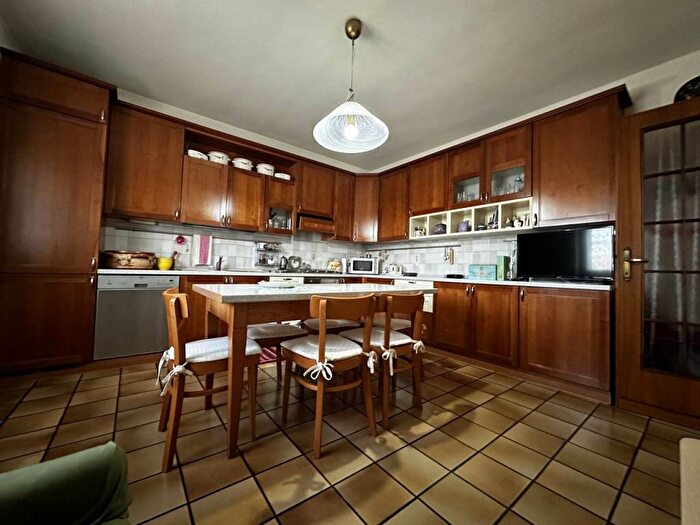 Casa con 6 locali in vendita in Via Maconi, Beccacivetta Azzano, Castel d'Azzano
