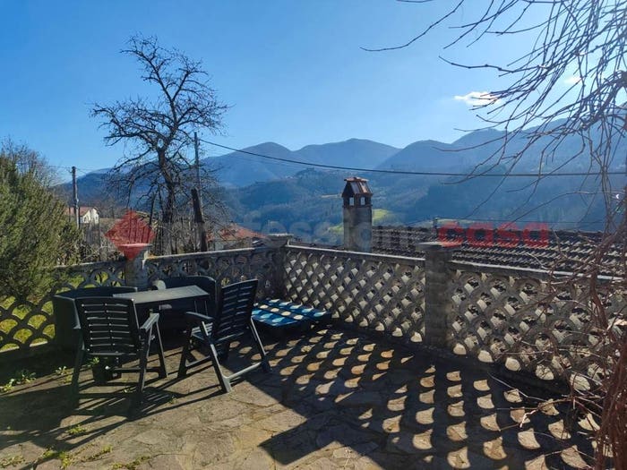 Casa quadrilocale in vendita in Via Umberto I, Piazza Al Serchio San Michele, Piazza al Serchio