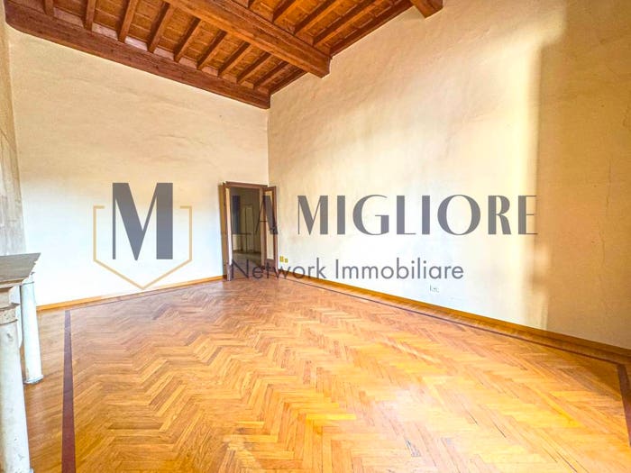 Appartamento con 6 locali in vendita in Via Camillo Benso di Cavour, Piazza della Sala, Pistoia